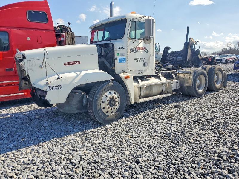 2000 Freightliner Conventional FLD120 Semi Truck