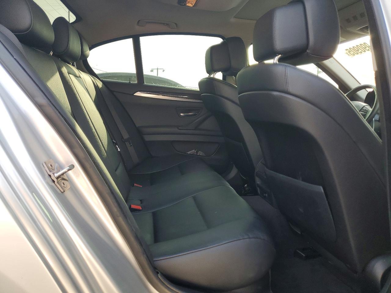 2012 BMW 528 i