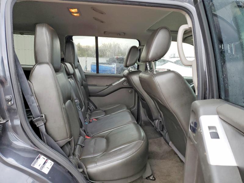2012 Nissan Pathfinder s