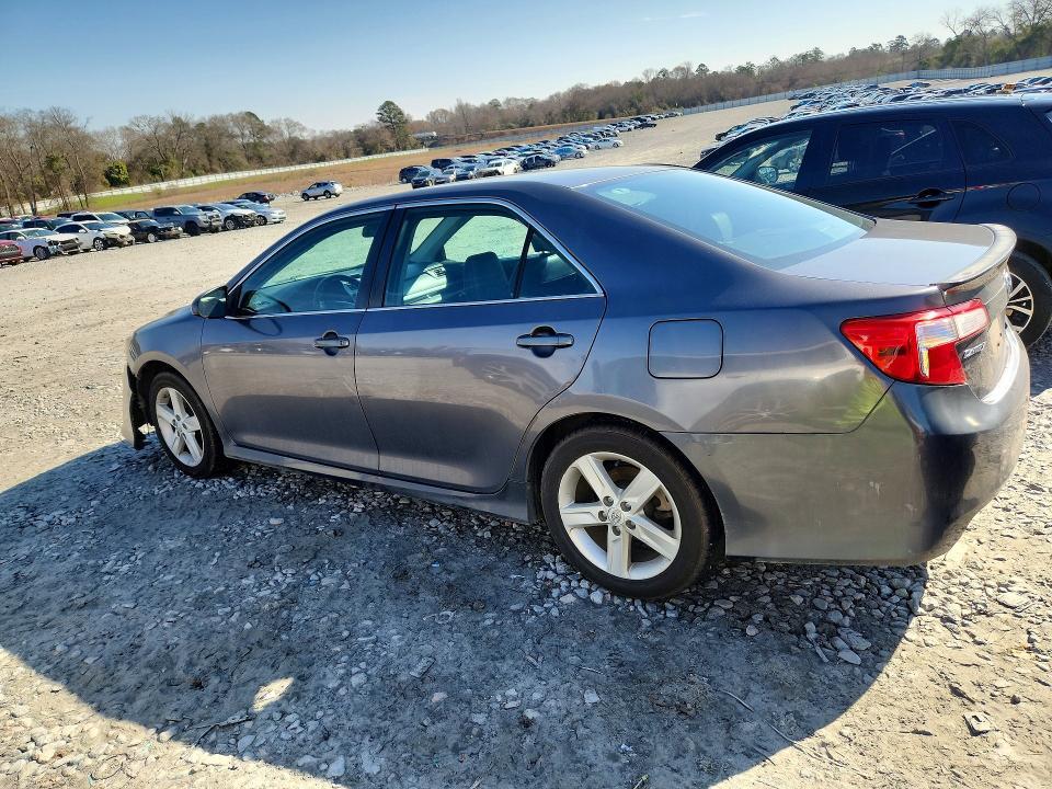 2014 Toyota Camry se