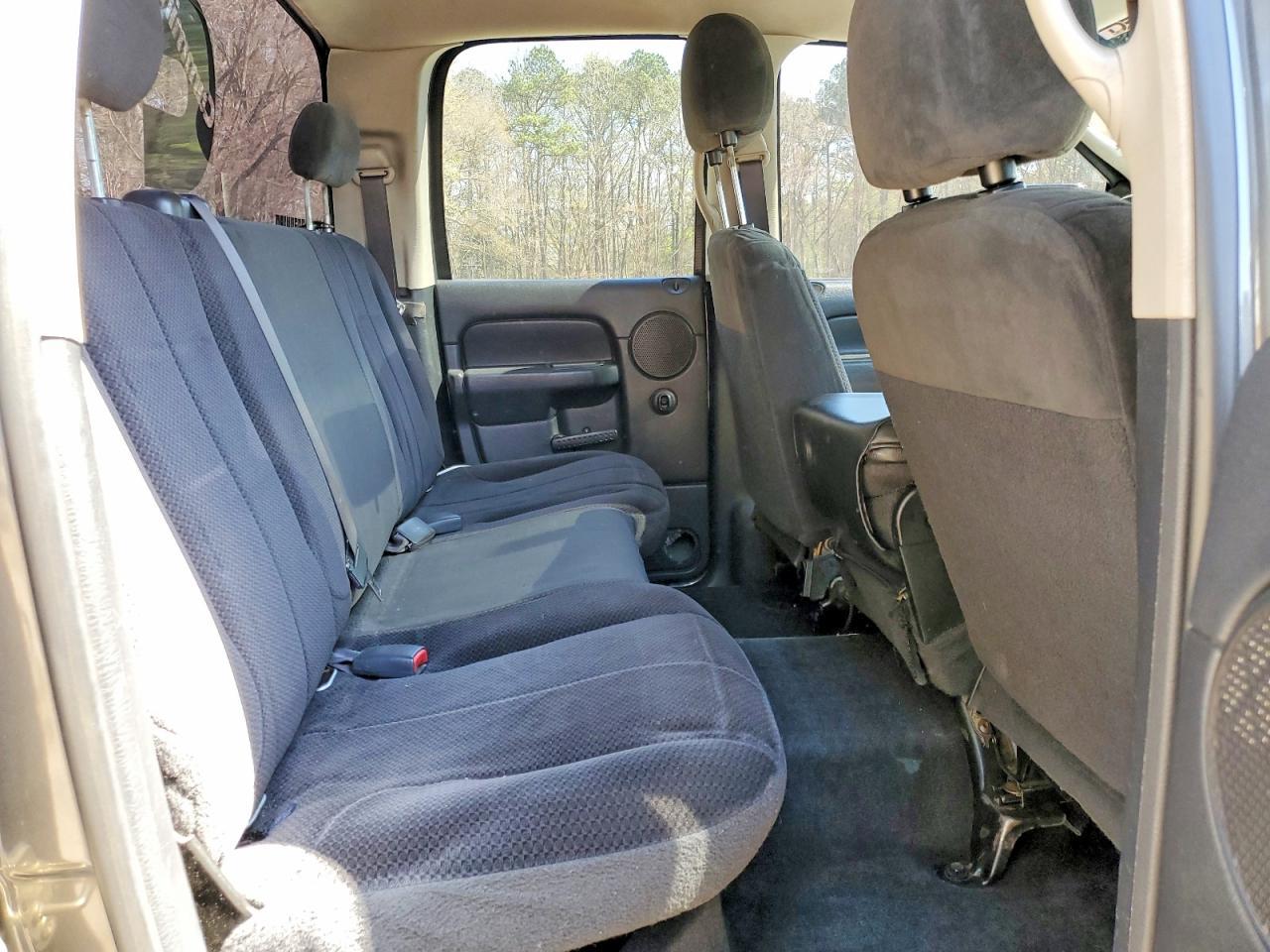 2004 Dodge RAM 2500 ST
