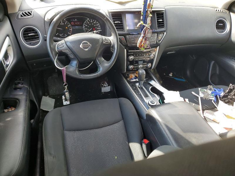 2018 Nissan Pathfinder sv