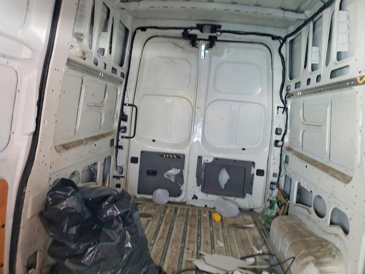 2017 Nissan NV 2500 HD S