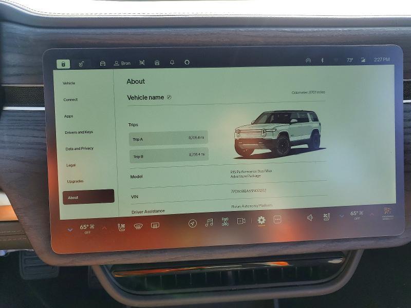 2025 Rivian R1S Adventure