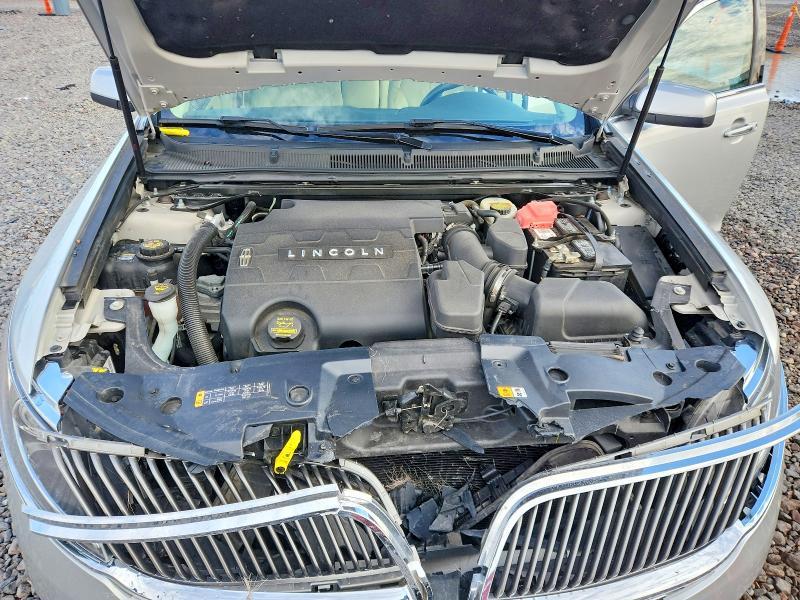 2013 Lincoln Townhouse MKS