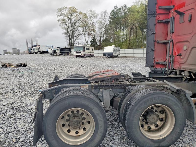 2020 Freightliner Cascadia 126 Semi Truck