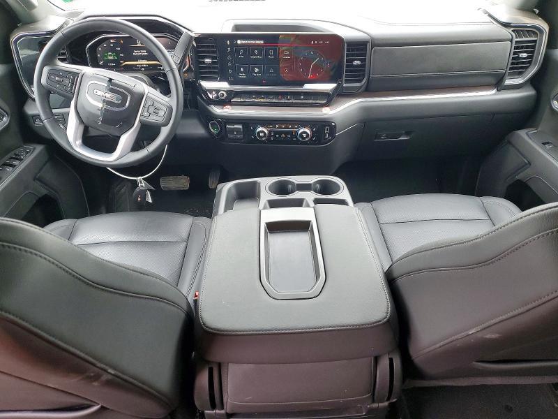 2026 GMC Sierra K1500 slt