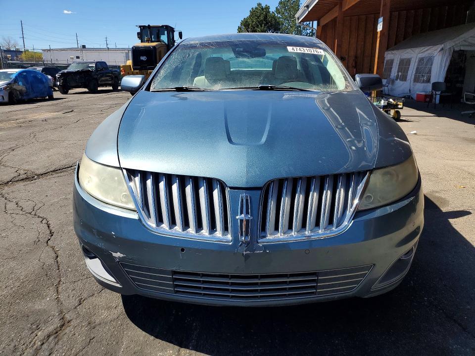 2010 Lincoln Townhouse MKS