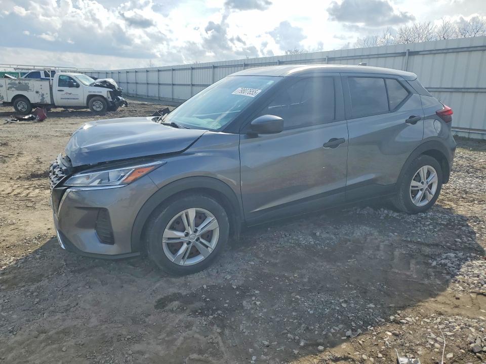 2021 Nissan Kicks s