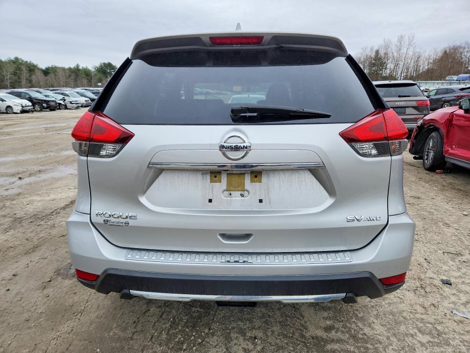 2017 Nissan Rogue sv
