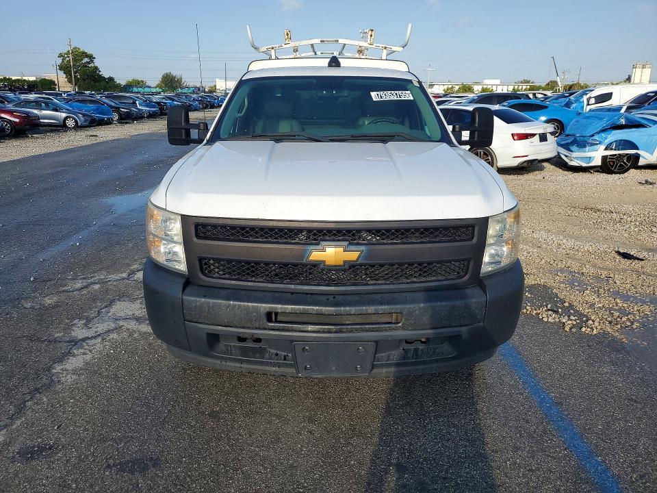 2013 Chev 1500 4X2 / Pickup