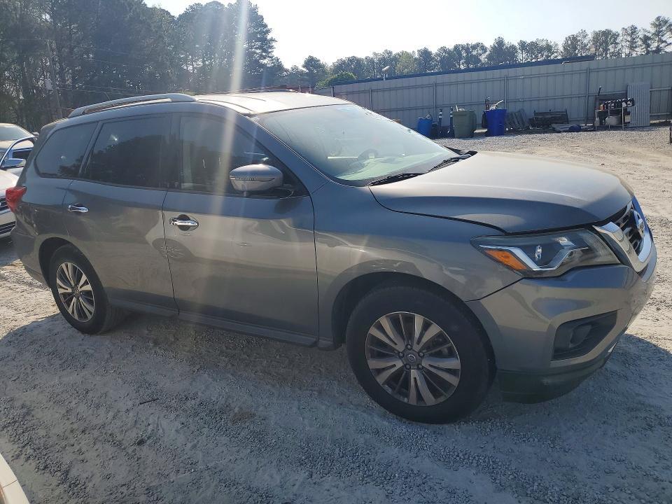 2018 Nissan Pathfinder sl