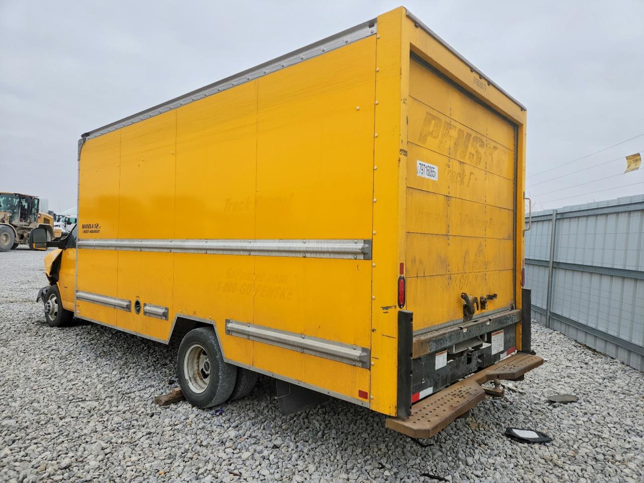 2018 GMC Savana BOX Truck