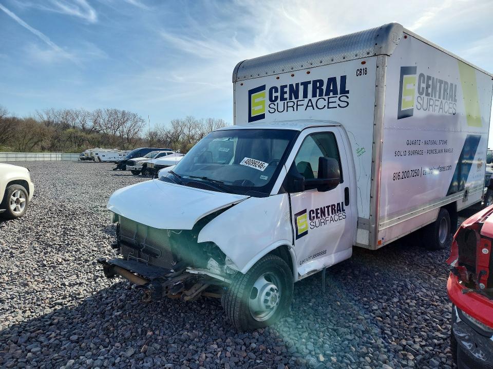 2017 Chev Express G3500