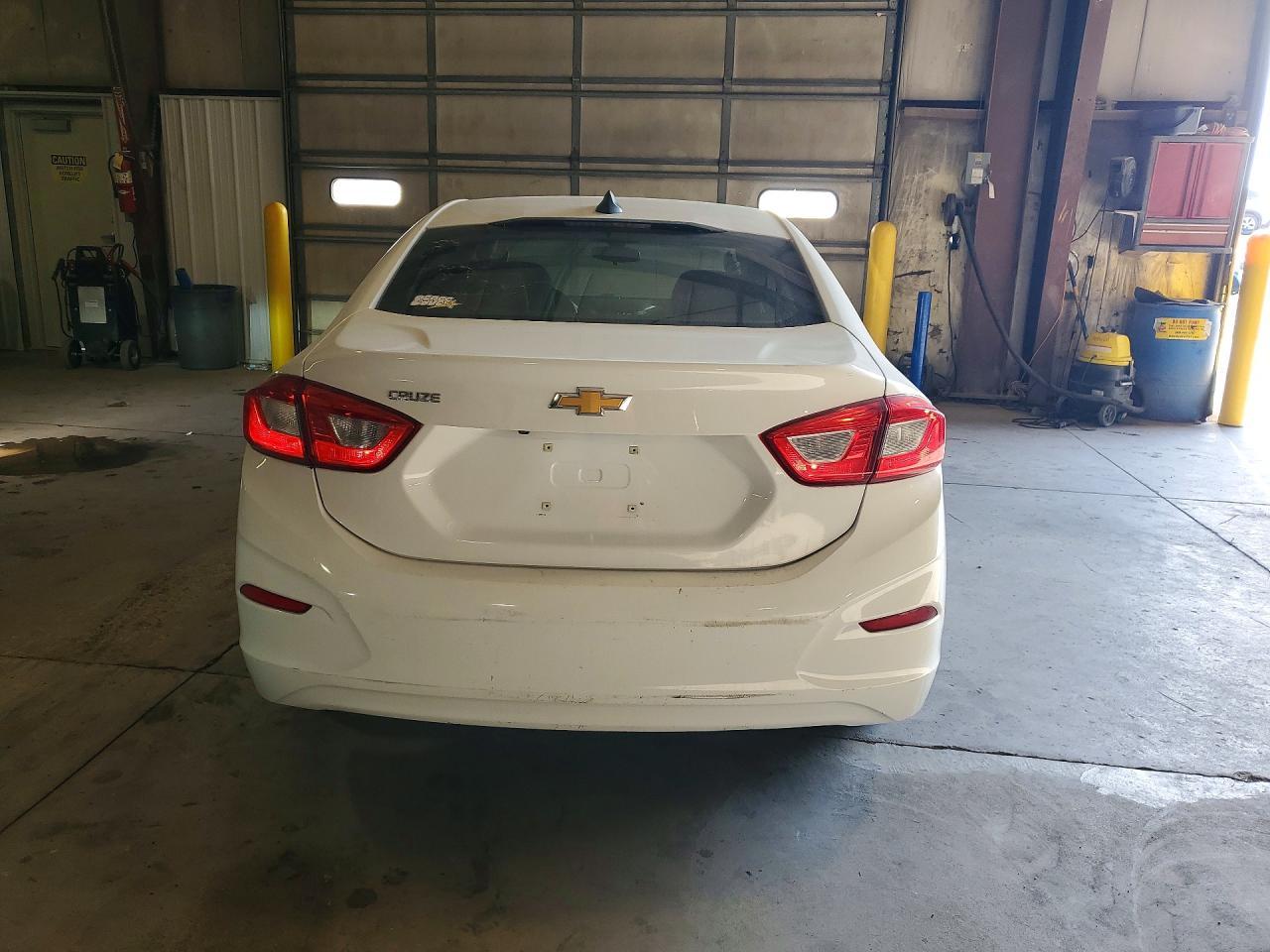 2018 Chevrolet Cruze ls