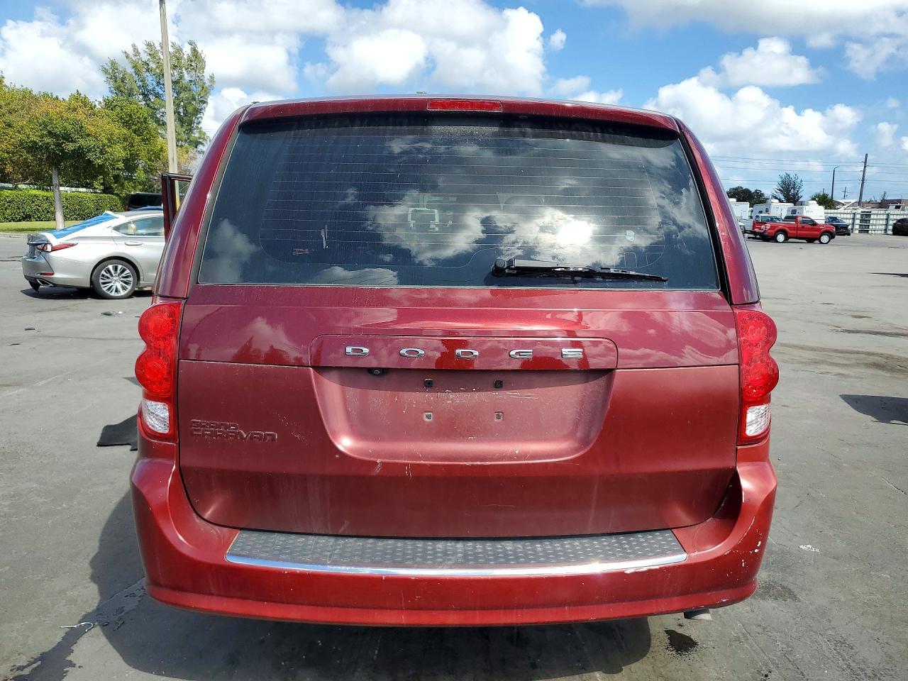 2018 Dodge Grand Caravan se