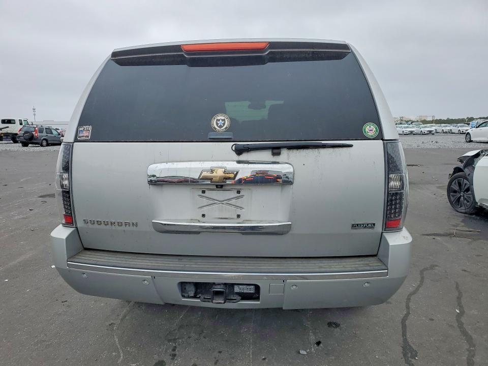 2011 Chevrolet Suburban C1500 ltz