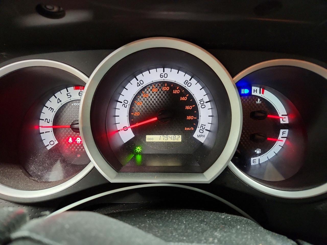 2015 Toyota Tacoma SR5