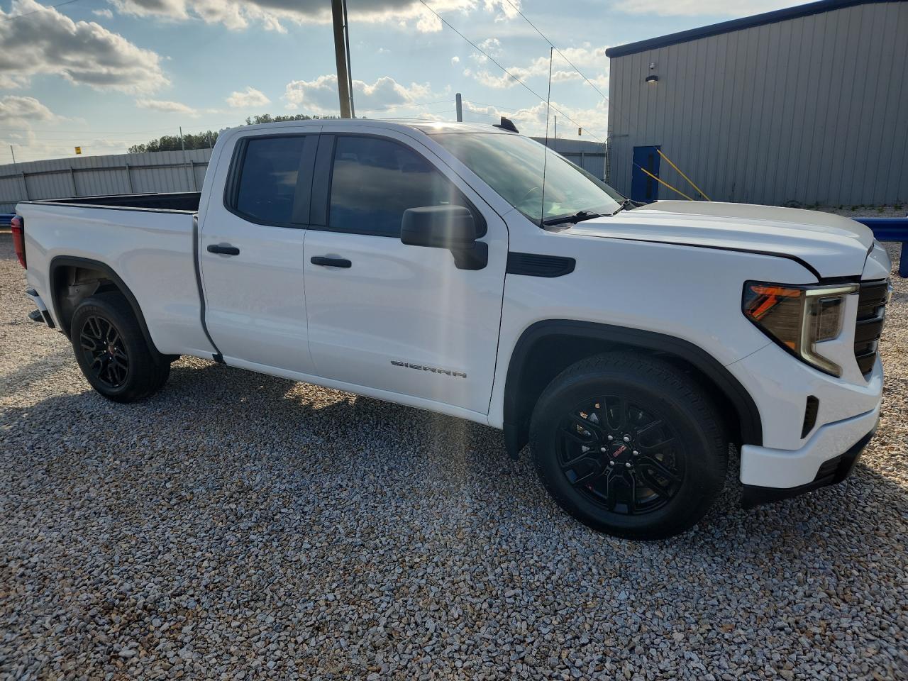 2023 GMC Sierra C1500