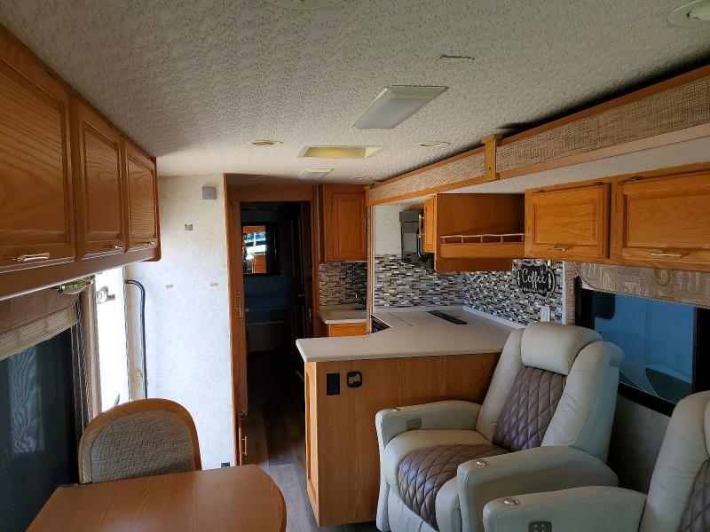 2004 Winn 2004 Workhorse W22 RV