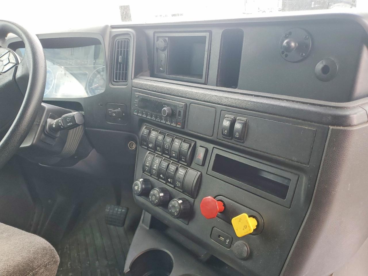 2022 International LT625-Semi Truck