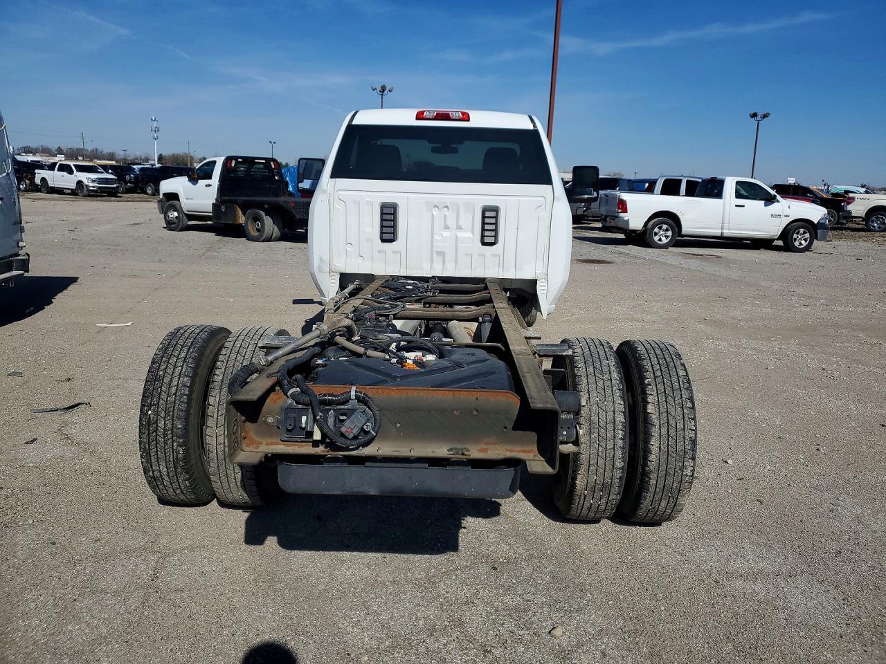 2022 Chevrolet Silverado HD Truck Cab AND Chassis