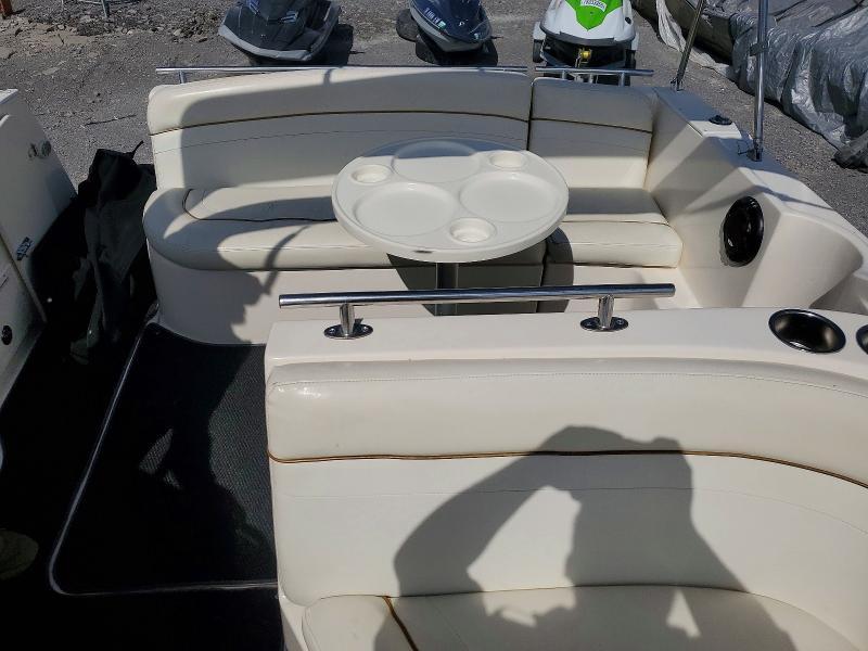 2003 Rinker Boat