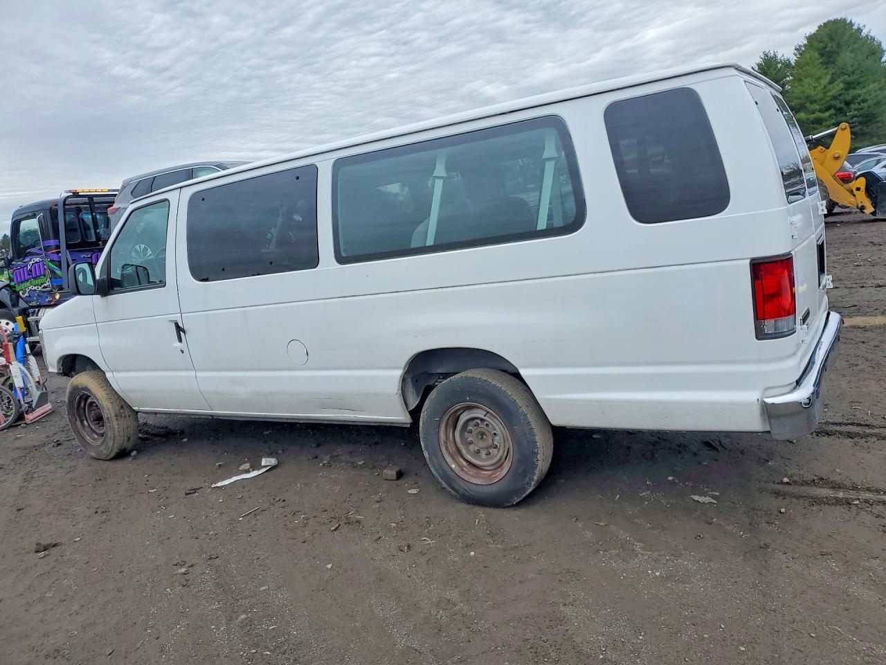 2014 Ford Econoline E350 Super Duty Wagon