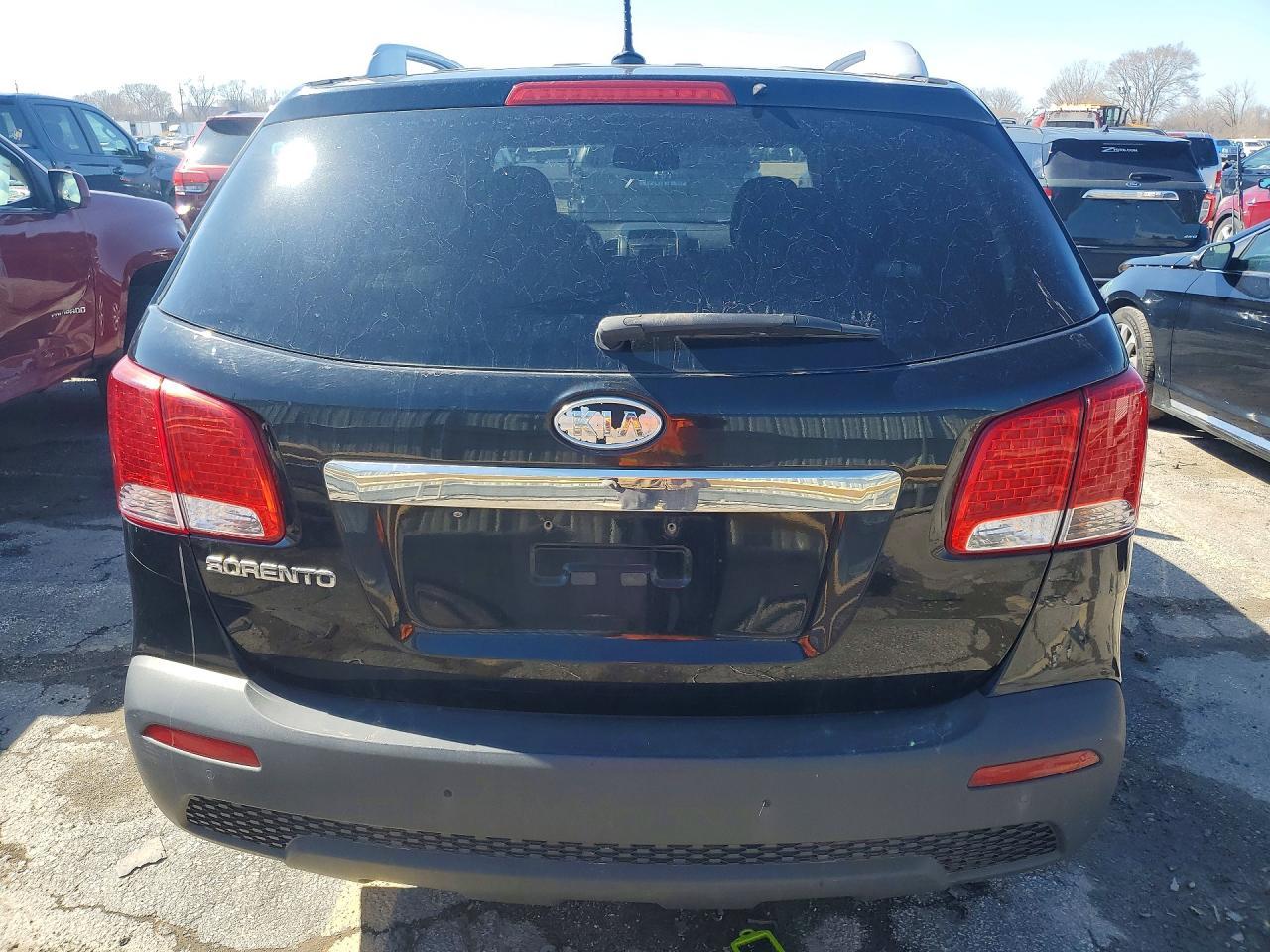 2011 KIA Sorento lx