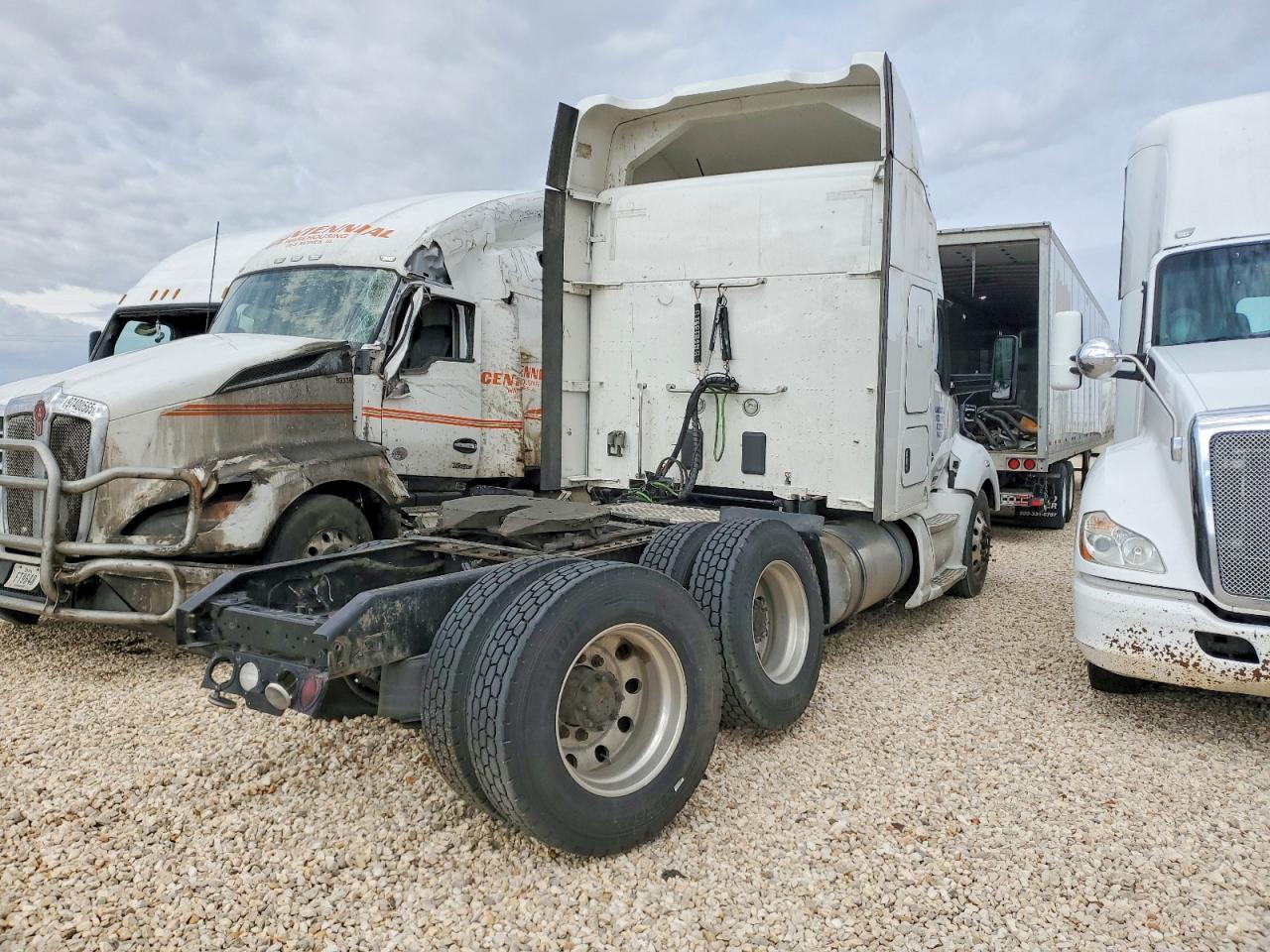 2021 Kenworth T680 Semi Truck