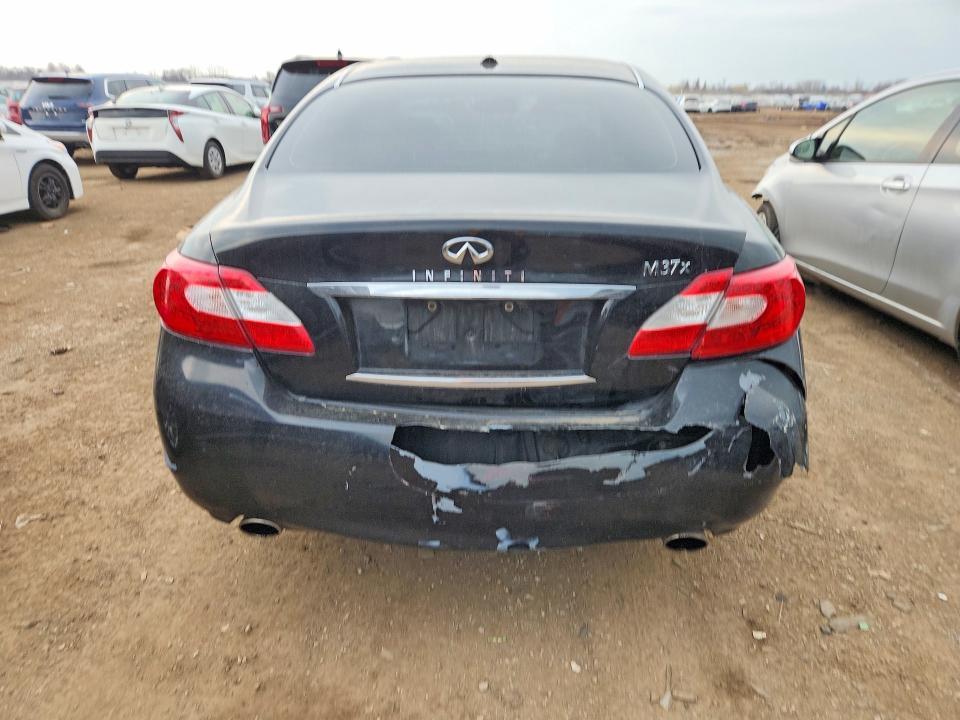 2011 Infiniti M37 x