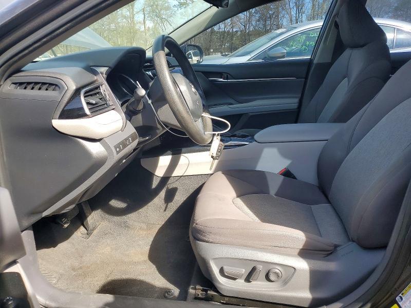 2019 Toyota Camry le