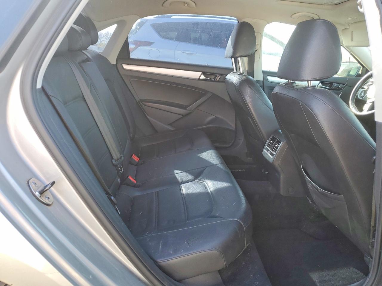 2013 Volkswagen Passat se