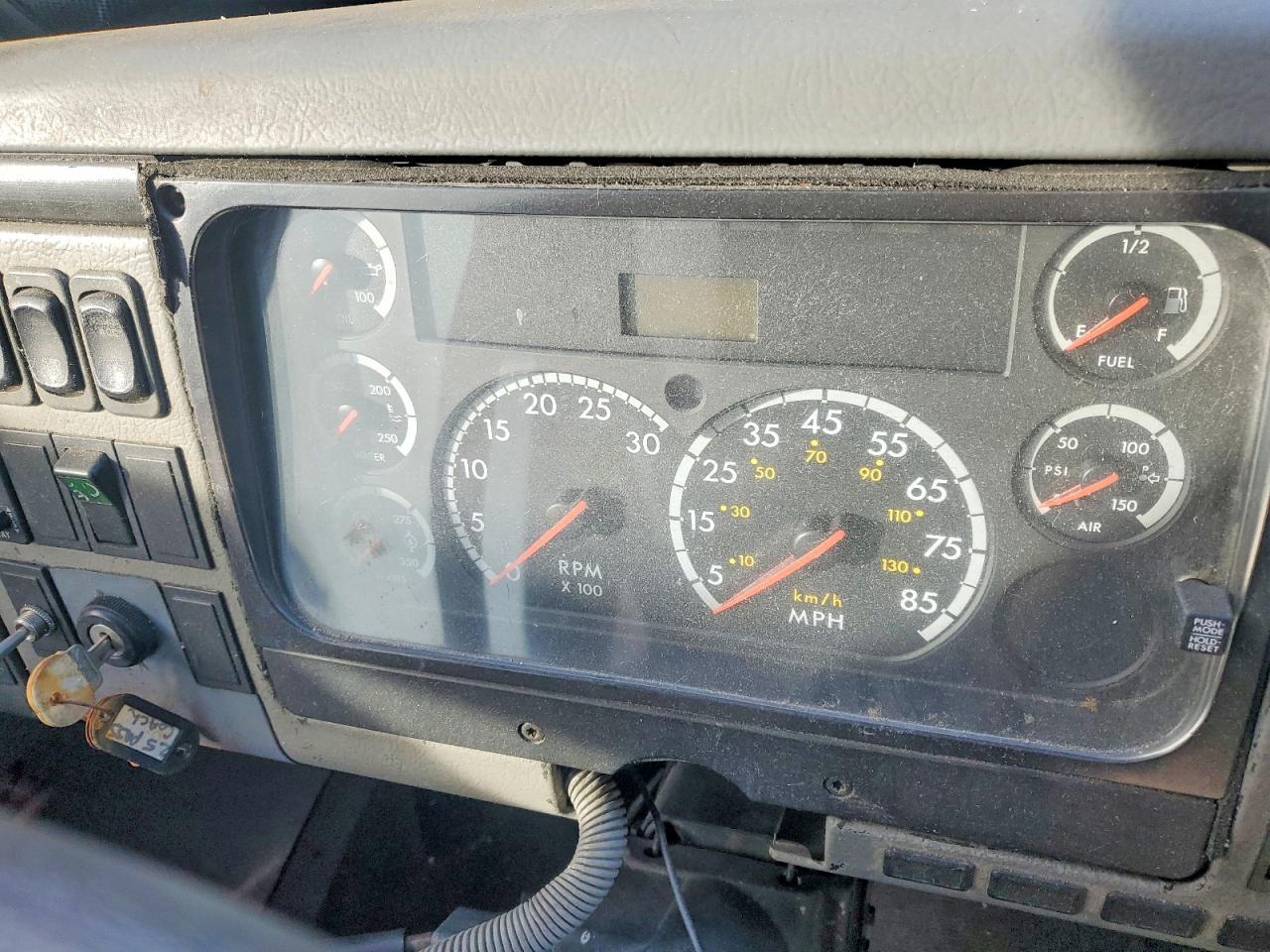 2006 Freigliner Shuttle Bus