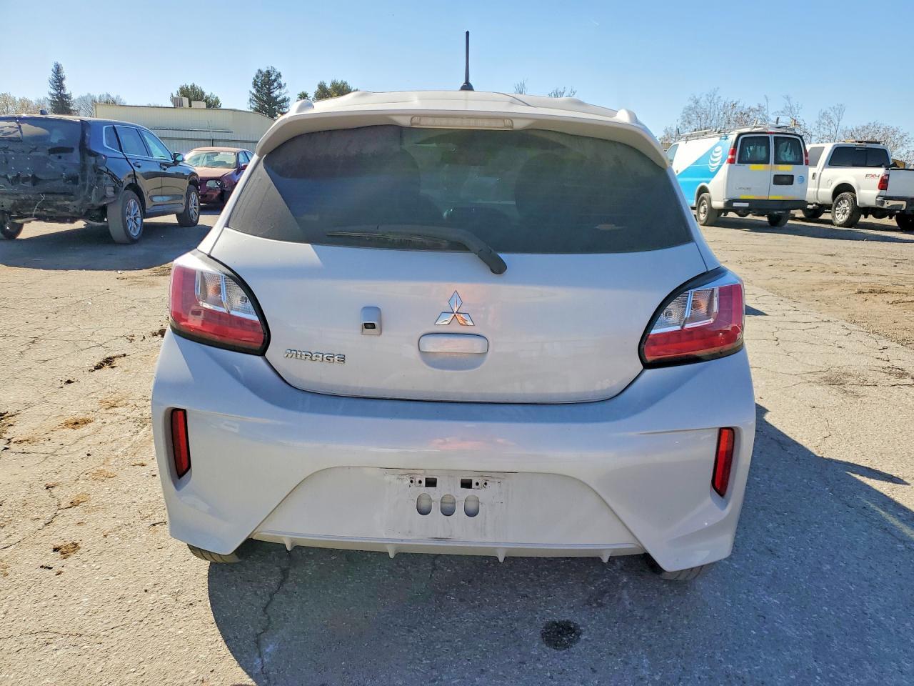 2024 Mitsubishi Mirage es