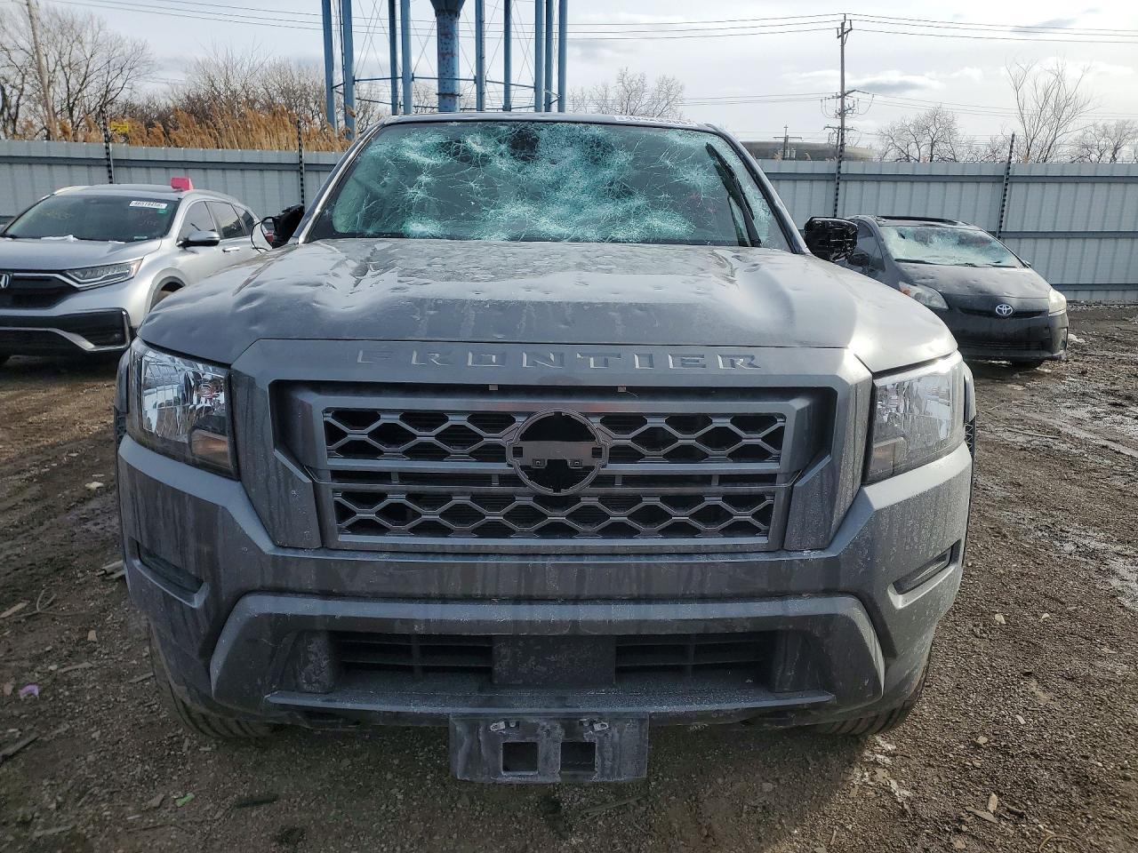 2022 Nissan Frontier SV