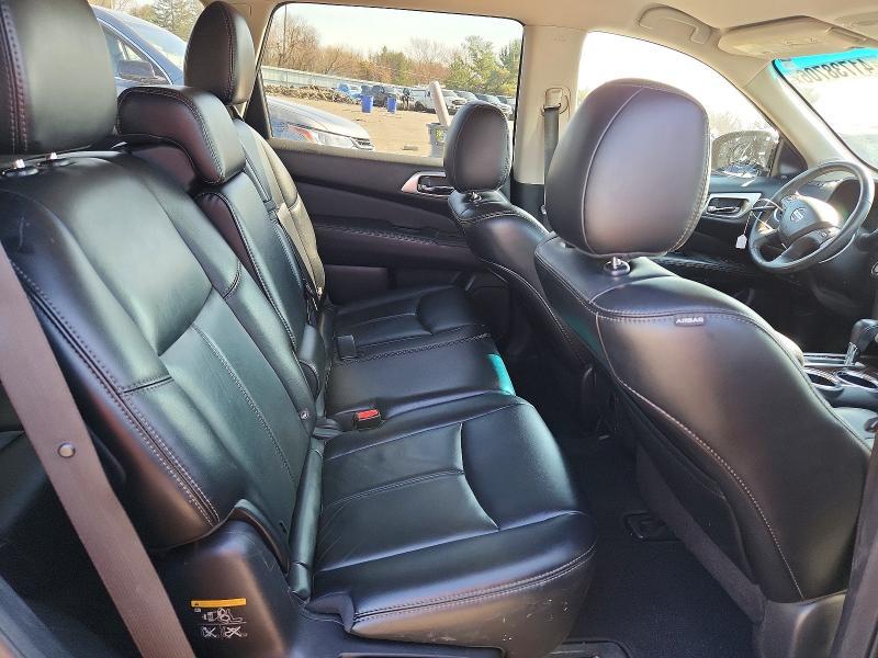 2015 Nissan Pathfinder sl