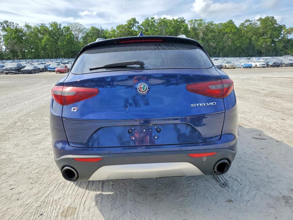 2018 Alfa Romeo Stelvio ti