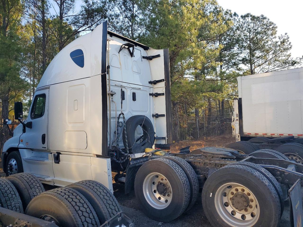 2017 Freigliner Cascadia 125