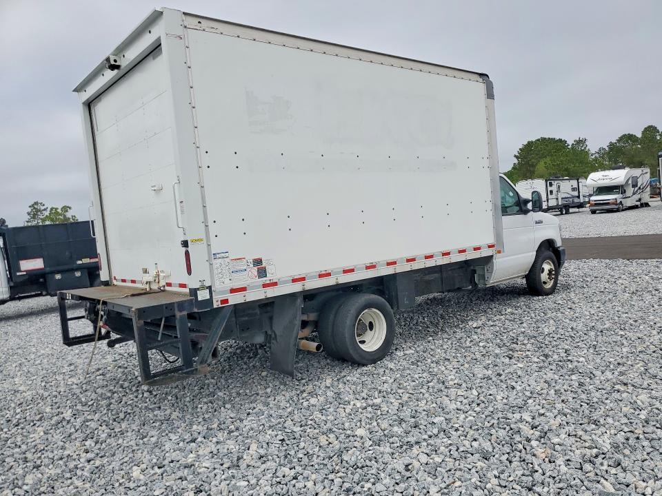 2021 Ford Econoline E350 Super Duty Cutaway van
