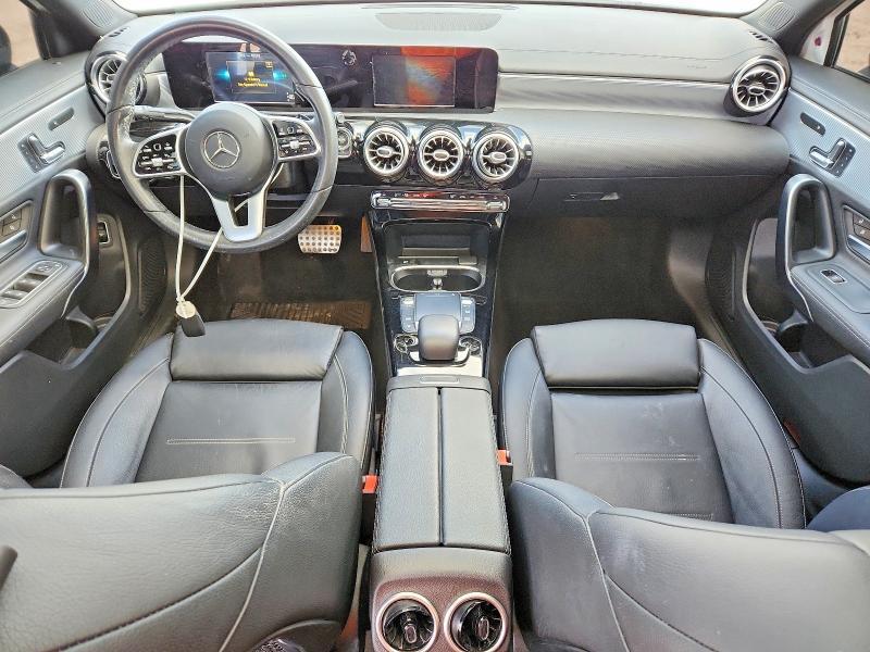 2021 Mercedes-Benz A 220