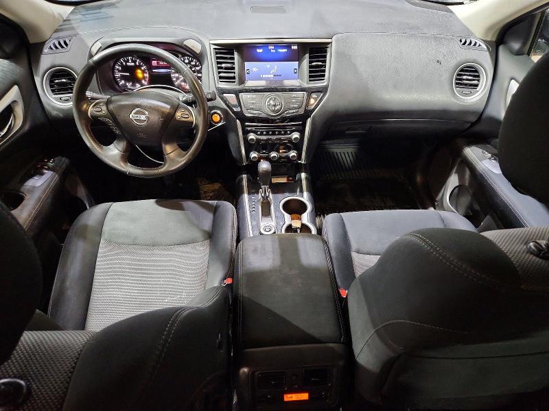 2017 Nissan Pathfinder sv