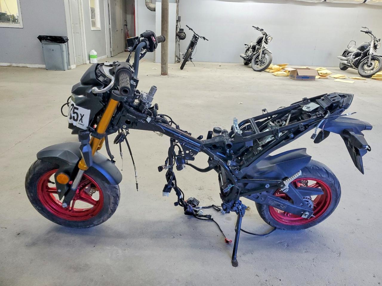 2021 Kawasaki BR125 J