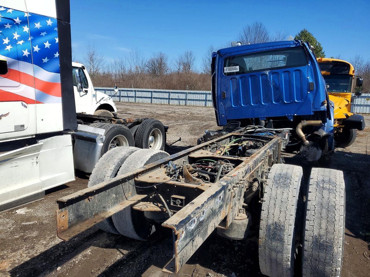 2019 Freigliner 2019 Freightliner Business Class M2 Truck Cab AND