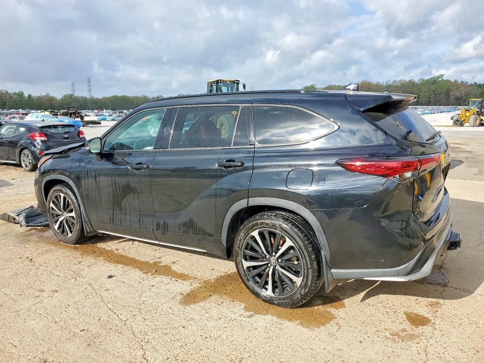 2021 Toyota Highlander xse