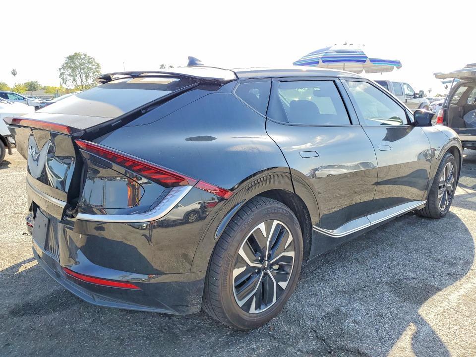 2022 KIA EV6 Wind