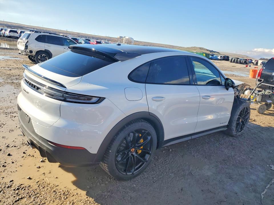 2025 Porsche Cayenne Turbo gt