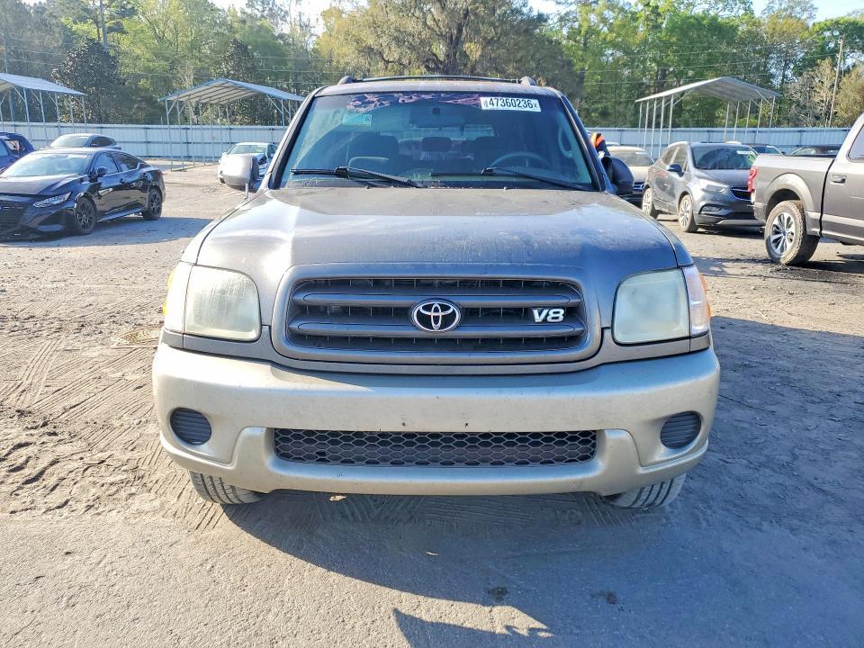 2004 Toyota Sequoia SR5