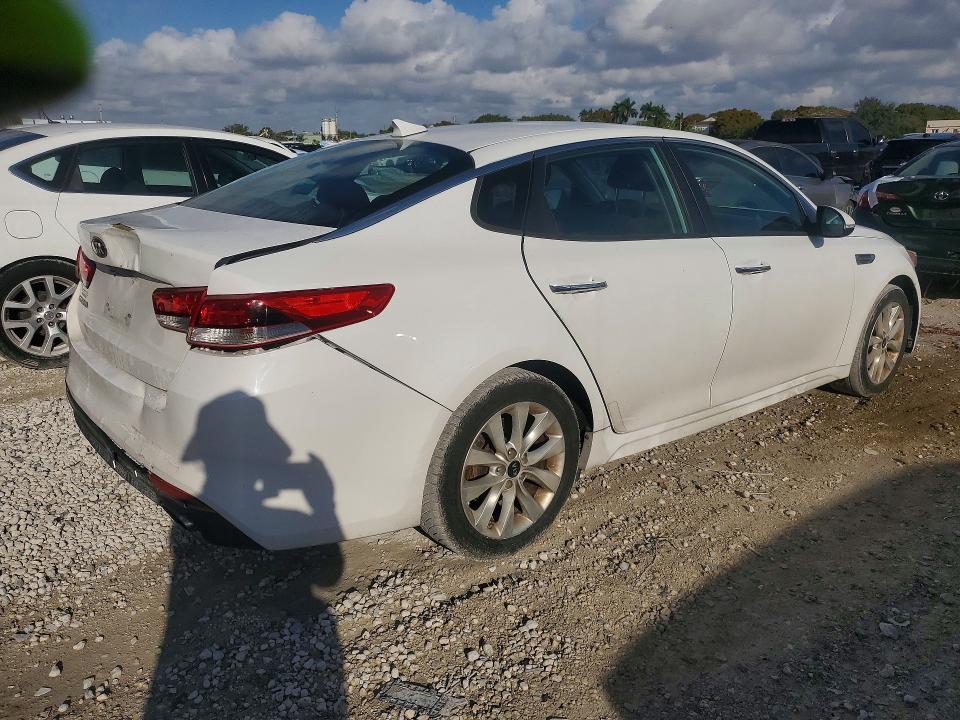 2016 KIA Optima gl