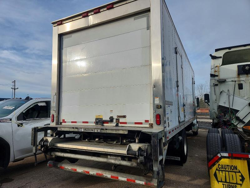 2019 Freightliner Business Class M2 Refrigerated b